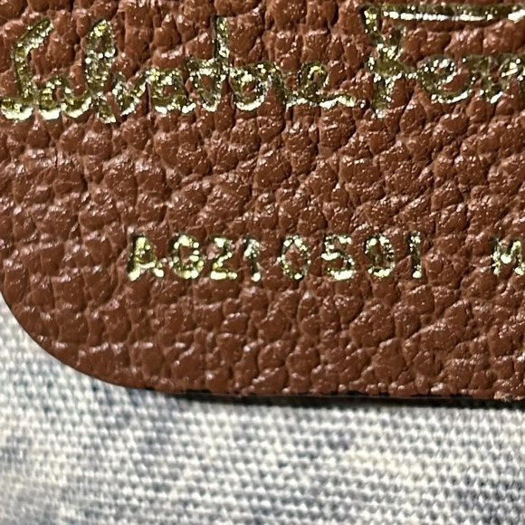 SALVATORE FERRAGAMO VINTAGE LEOPARD PRINT TOTE BAG. RARE in GUC - Picture 15 of 16